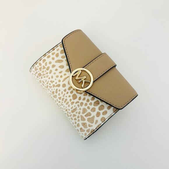 Michael kors carmen trifold wallet camel - Picture 1 of 5